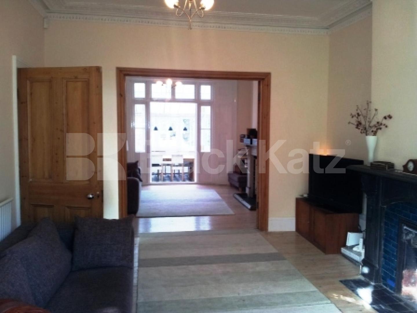 			5 Bedroom, 1 bath, 1 reception House			 Weston Park, CROUCH END